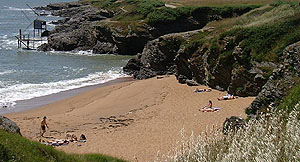 une plage, vers Pornic (1/6/2000)